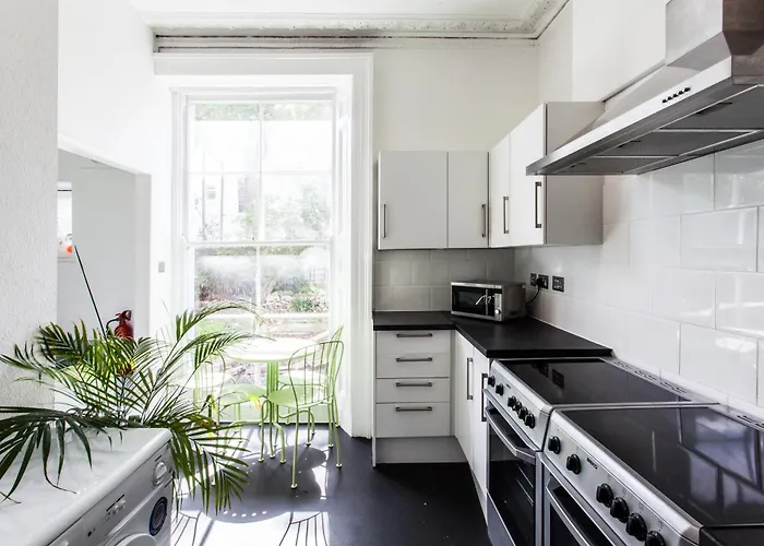Georgian Shared House No\'2 - By Clifton Short Lets