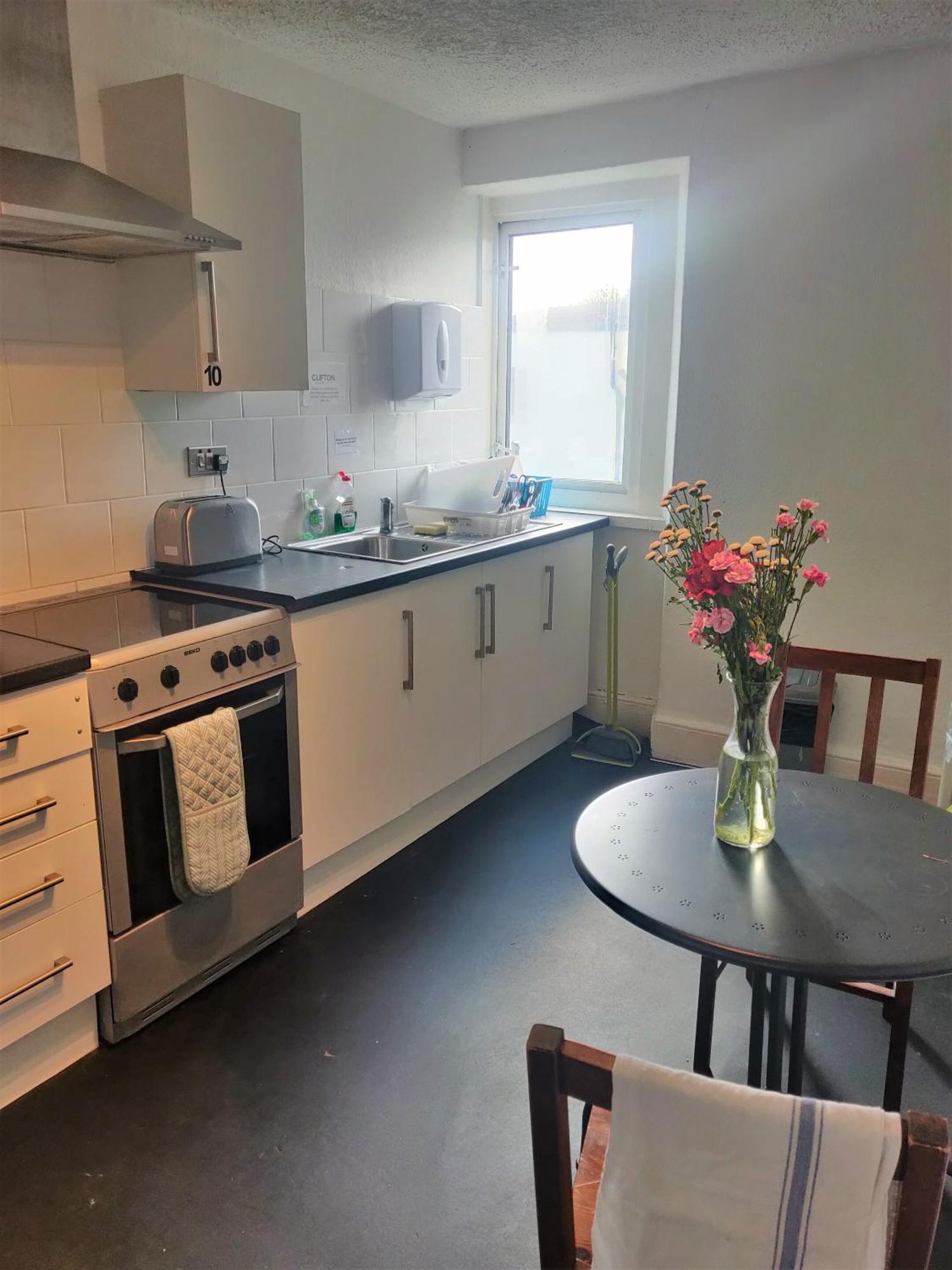 Georgian Shared House No'2 - By Clifton Short Lets *