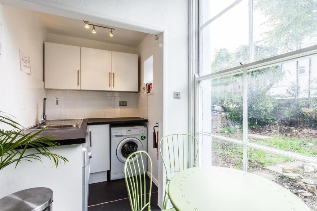 Georgian Shared House No'2 - By Clifton Short Lets Bristol