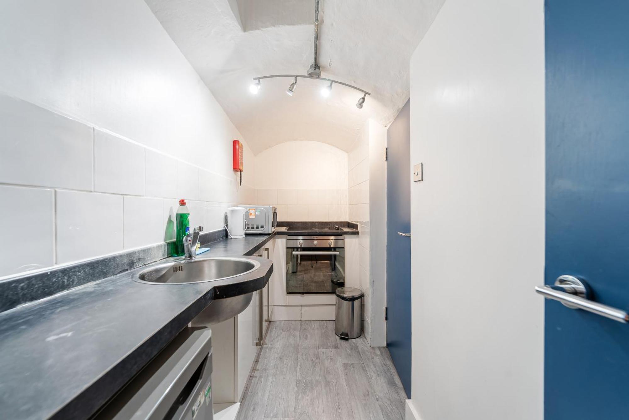 Georgian Shared House No'2 - By Clifton Short Lets * Bristol